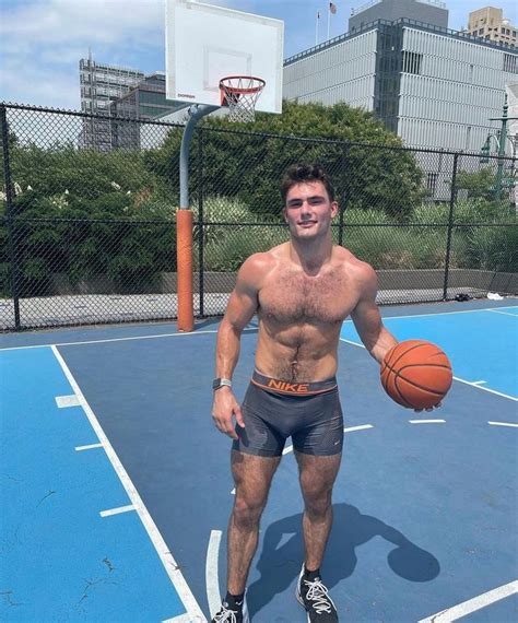 hottest guy onlyfans|Top 10 Male Athlete OnlyFans Models to Follow 2024